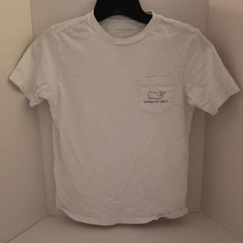 Vineyard Vines tee